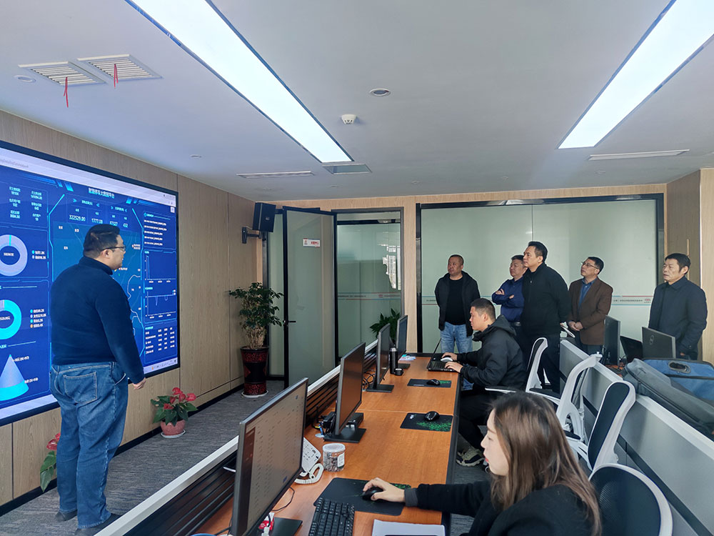 區國投集團赴阿達駐車開展考察交流