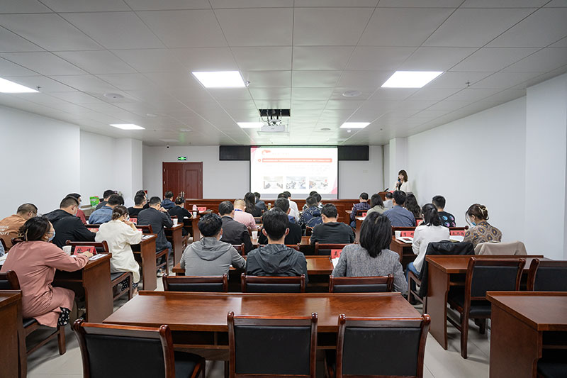 屯溪區國投集團召開2021年度黨支部書記抓黨建工作述職評議會