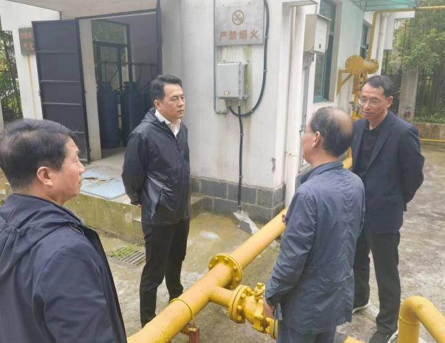 區國投集團總經理邵楠一行至液化氣公司開展節前安全生產檢查