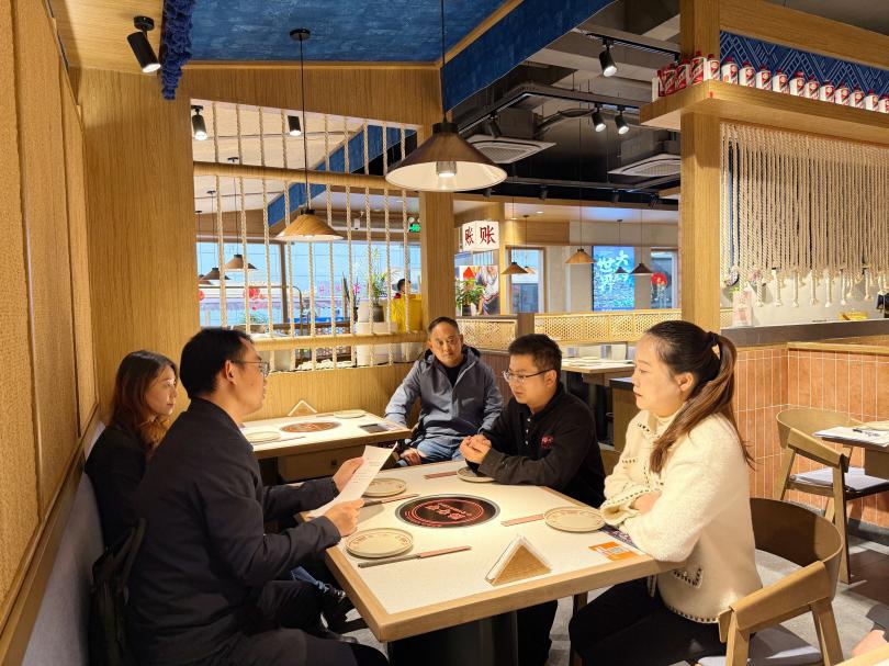 誠信賦能強根基 協同提質譜新篇 區政府領導走訪首批“真不二價”誠信經營單位